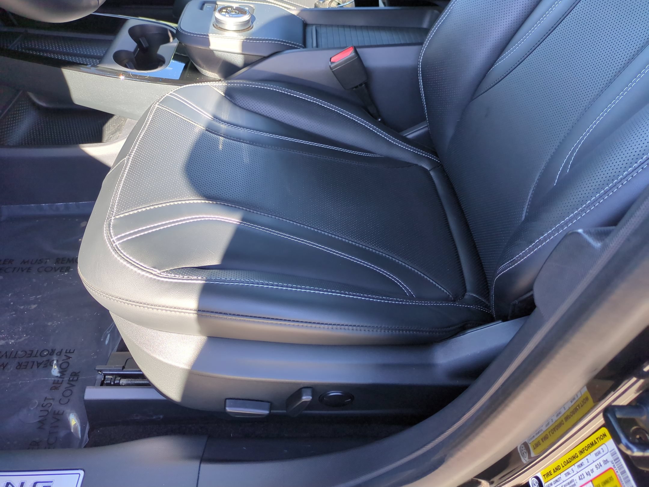 Used 2022 Ford Mustang Mach-E Premium RWD image 17