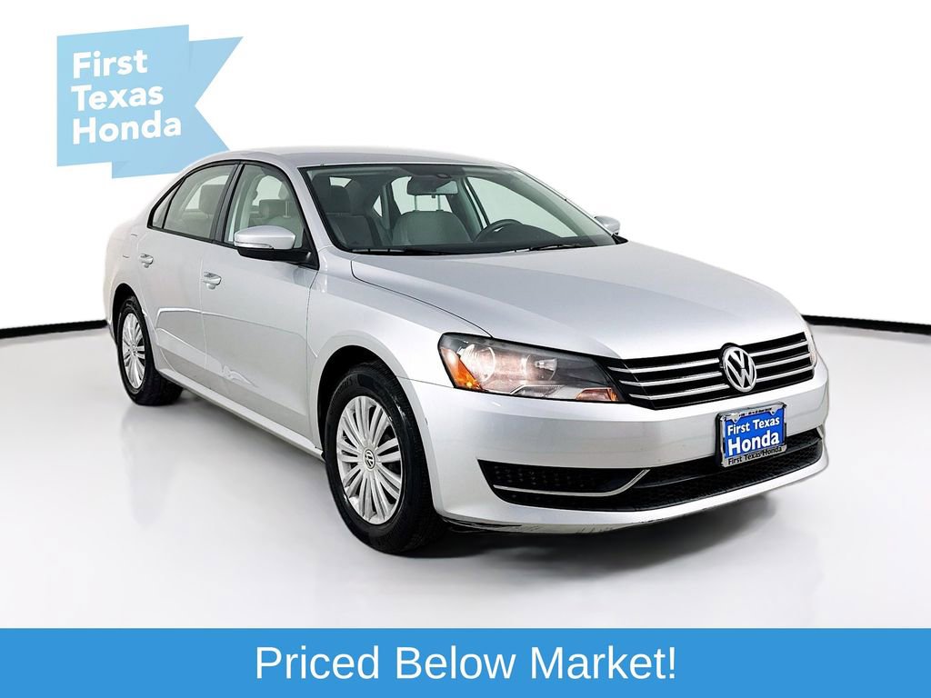 Used 2015 Volkswagen Passat 1.8T S FWD image 1
