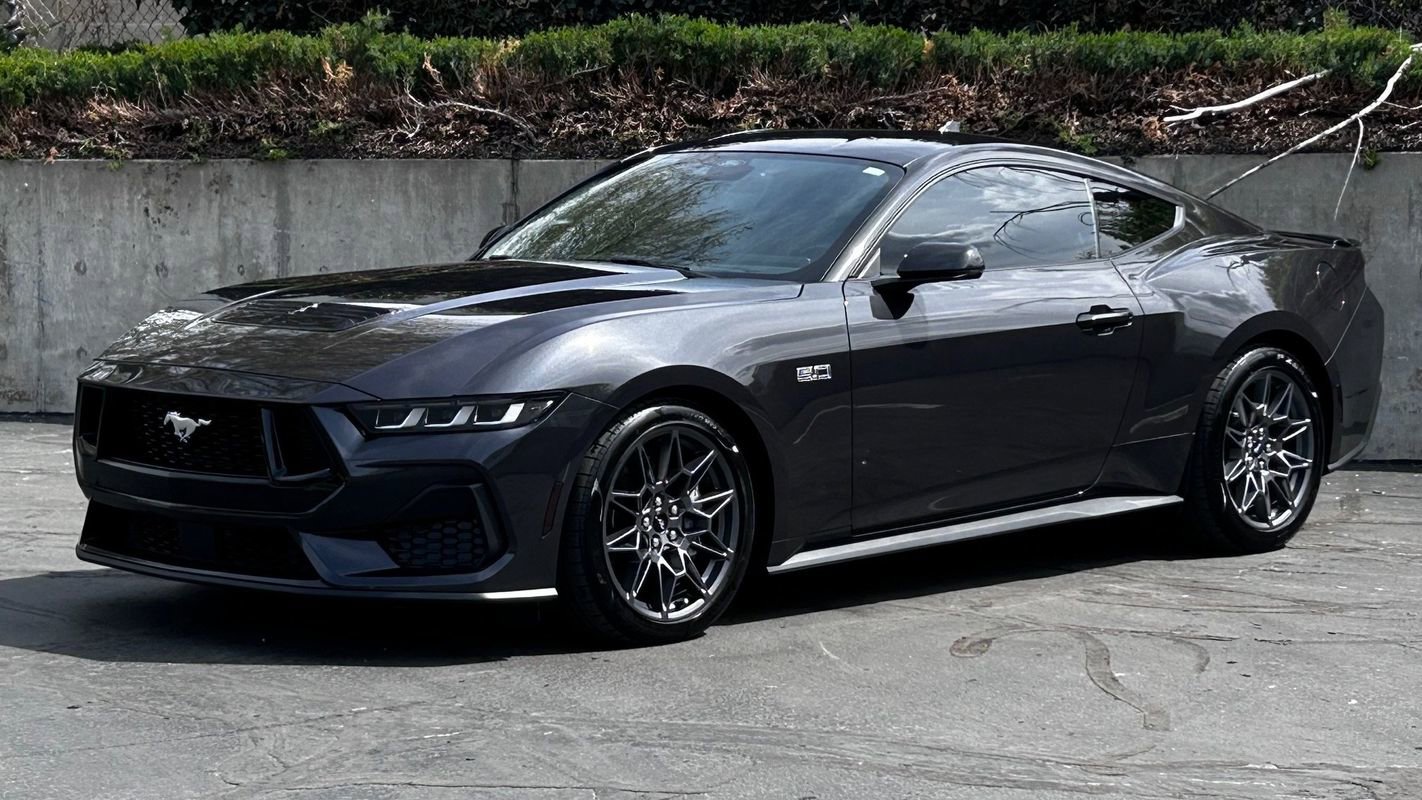 Used 2024 Ford Mustang GT Premium RWD image 1
