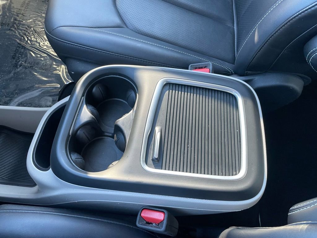 Used 2024 Chrysler Pacifica Select image 51