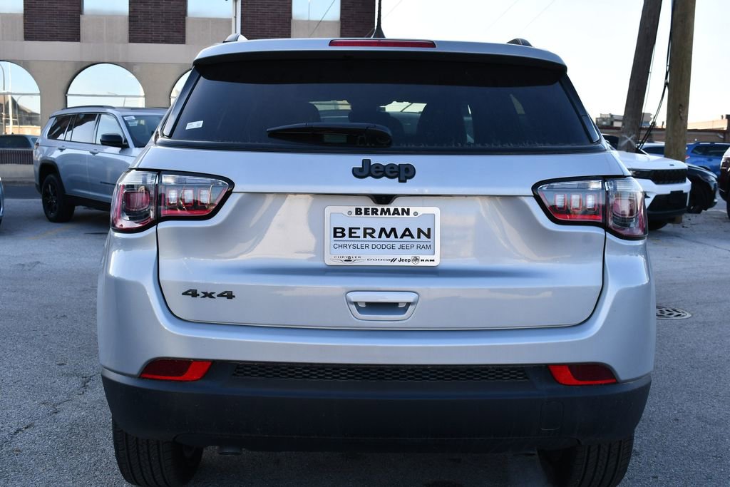 New 2026 Jeep Compass Latitude image 6