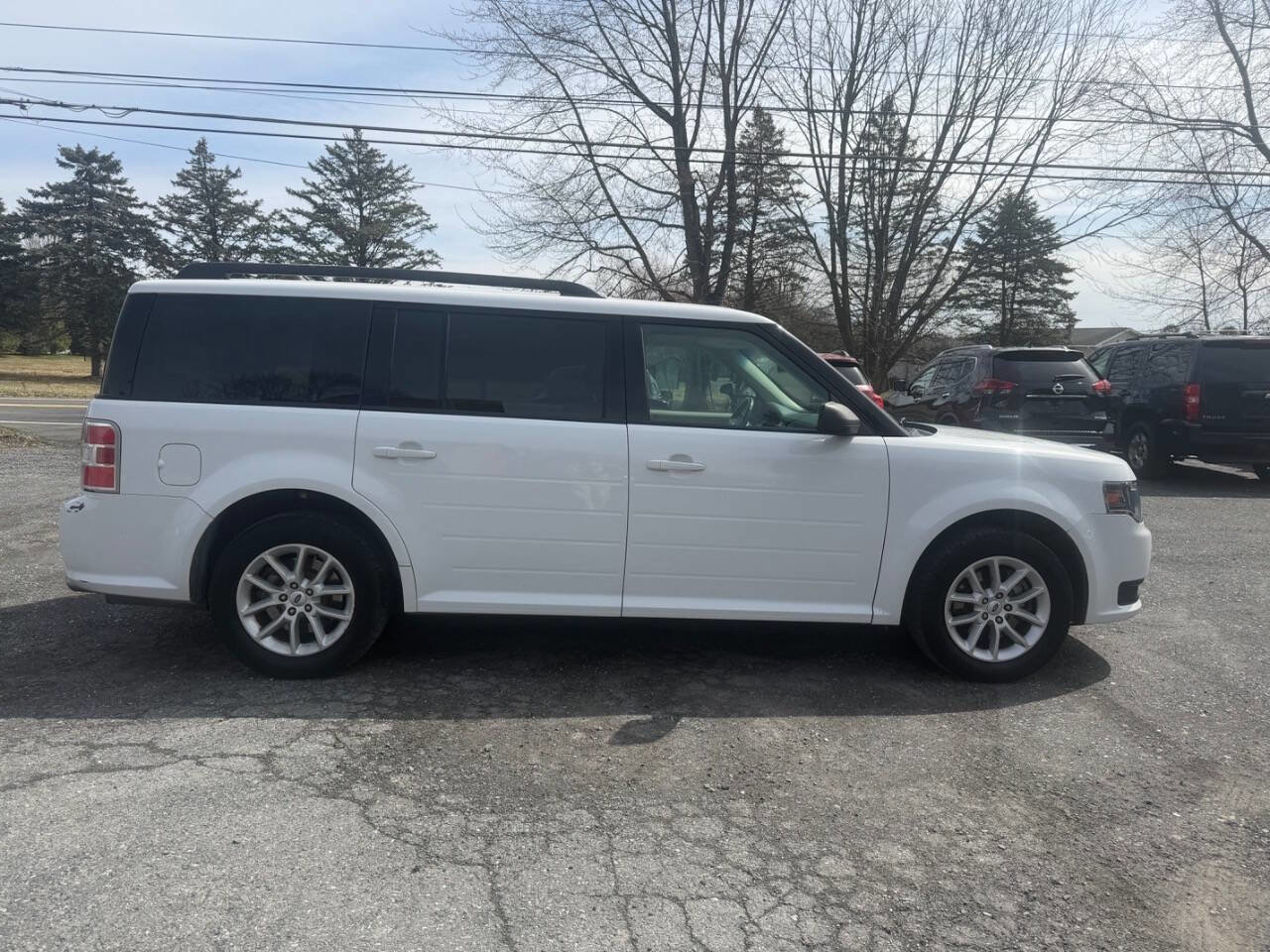 Used 2017 Ford Flex SE image 3