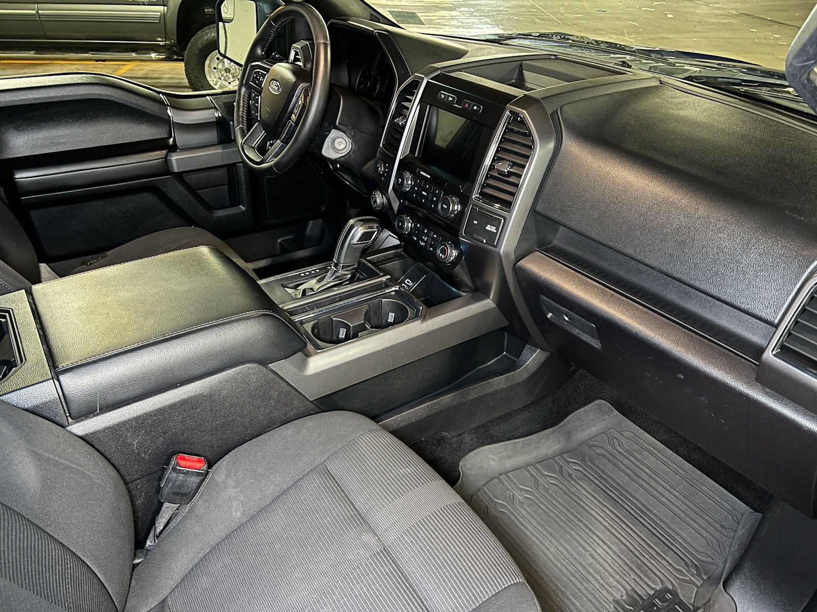 Used 2017 Ford F150 XLT w/ Equipment Group 302A Luxury AWD/4WD image 12