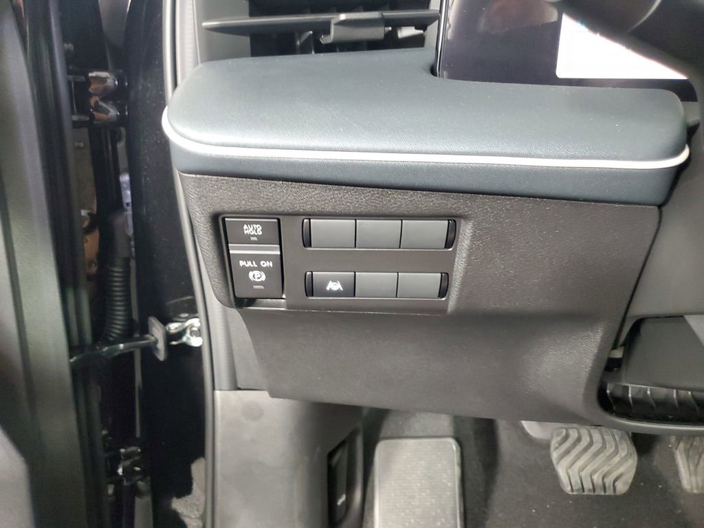 New 2026 Nissan Leaf SV+ w/ Floor Mat Package (SV+) image 25