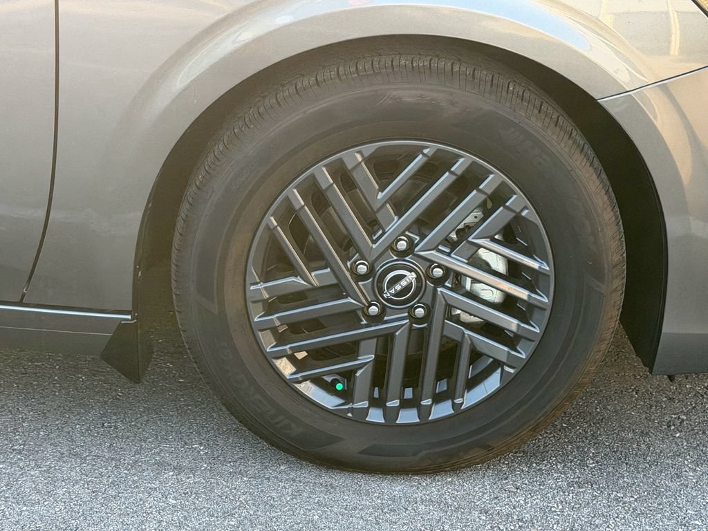 New 2026 Nissan Sentra SV w/ SV Convenience Package FWD image 9