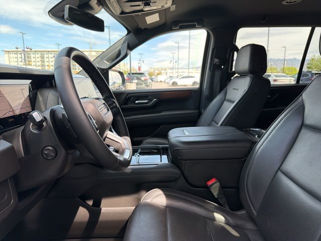 Used 2025 GMC Yukon Denali image 24