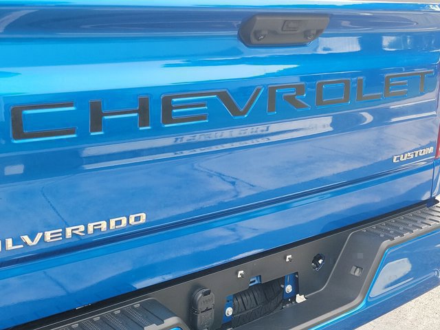 Used 2023 Chevrolet Silverado 1500 Custom w/ LPO, Dark Essentials Package RWD image 10