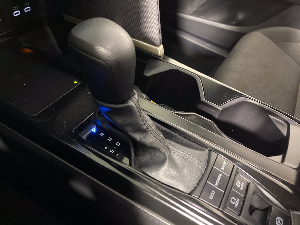 Used 2025 Toyota Camry LE FWD image 22