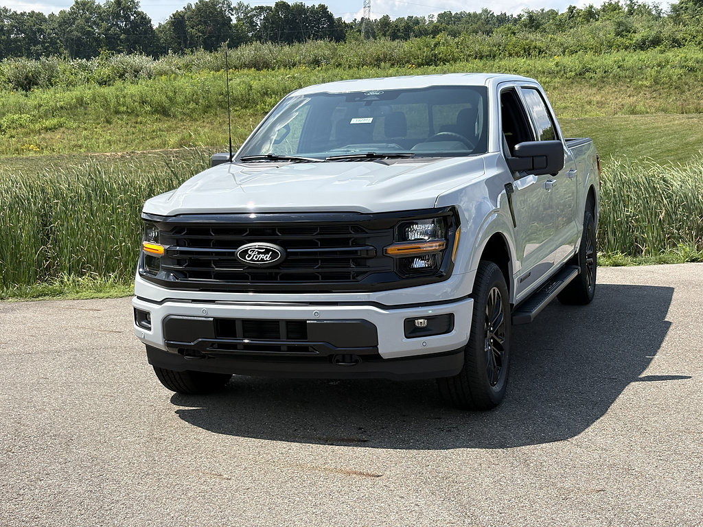 New 2026 Ford F150 XLT w/ Equipment Group 302A MID