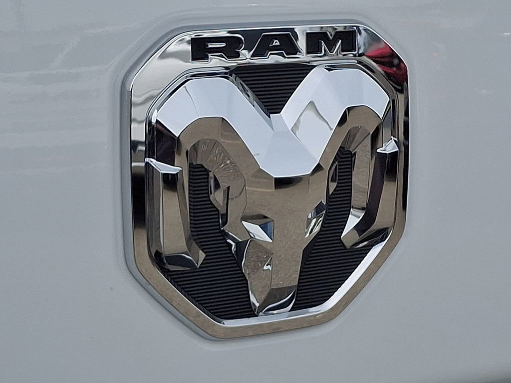 Used 2024 RAM 2500 Tradesman w/ Chrome Appearance Group AWD/4WD image 30