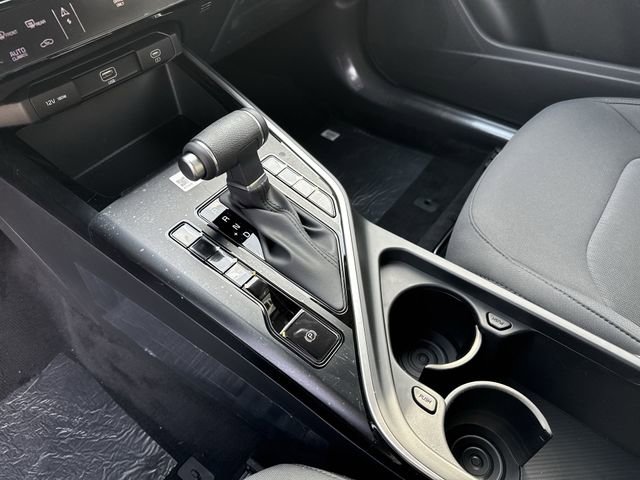 New 2026 Kia Niro LX image 17