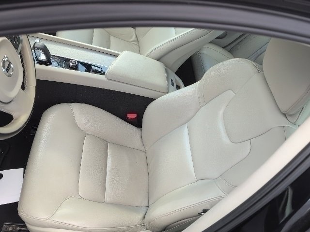 Used 2024 Volvo S60 B5 Plus image 15