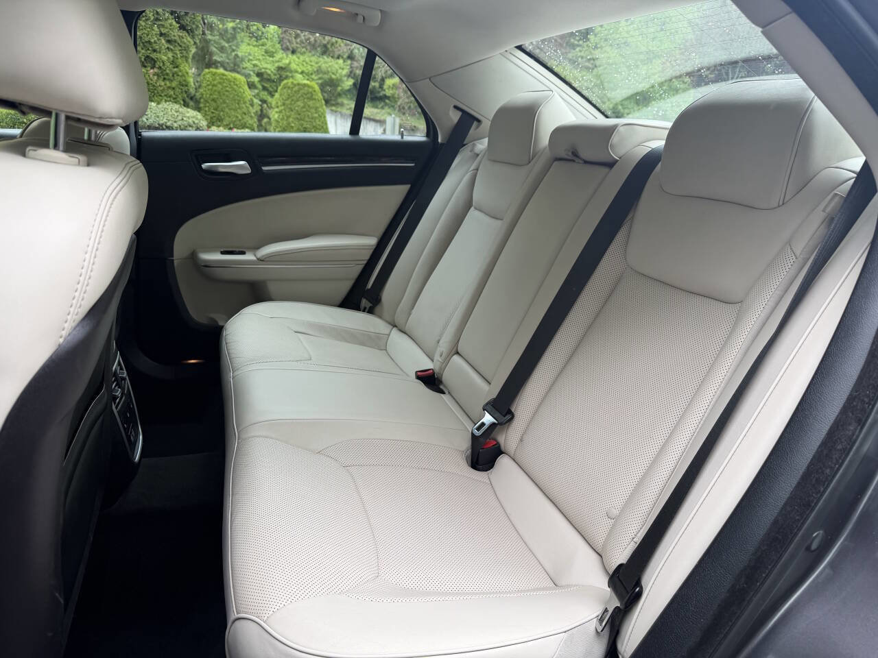 Used 2016 Chrysler 300 C AWD/4WD image 24