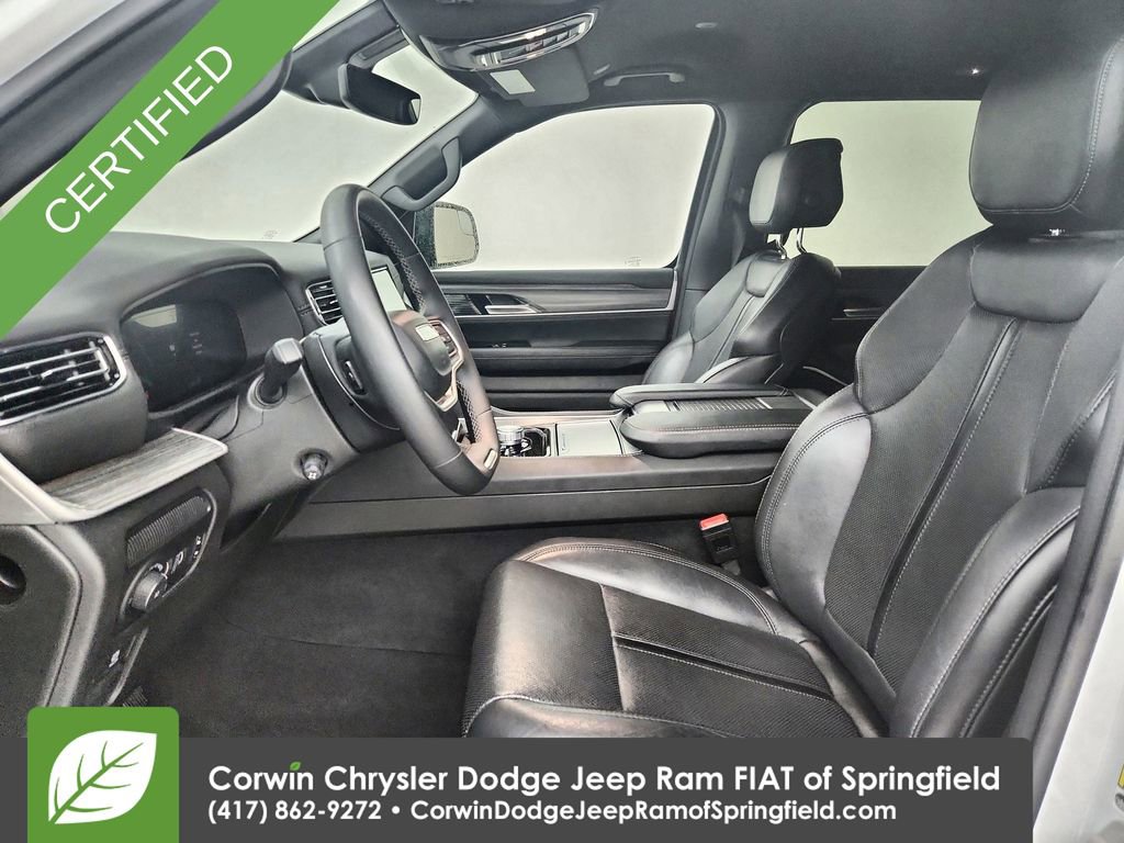 Certified 2024 Jeep Wagoneer L Series III w/ Flexible Seating Group image 19