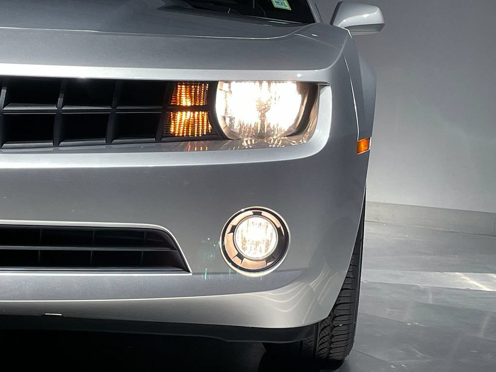 Used 2010 Chevrolet Camaro LT RWD image 22