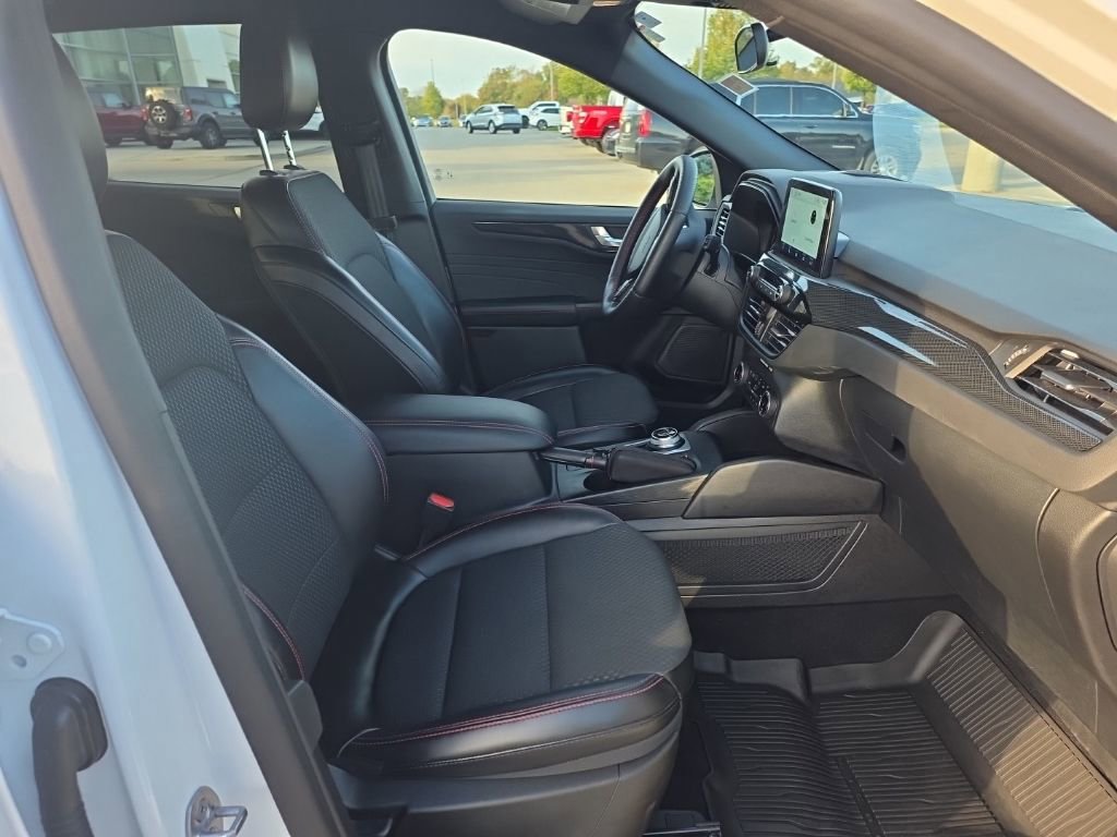 Used 2023 Ford Escape ST-Line Select image 18