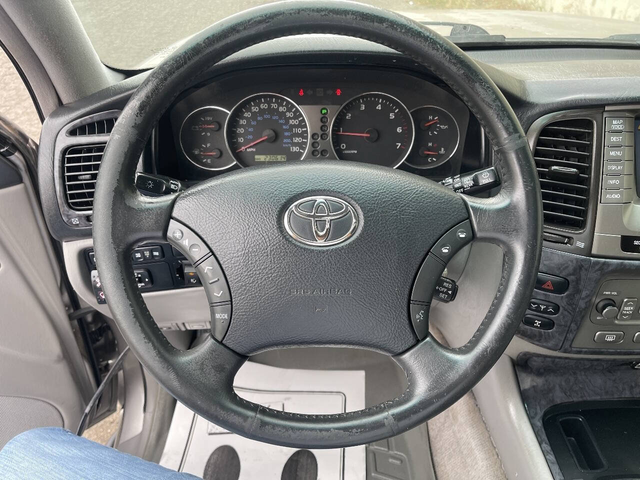 Used 2004 Toyota Land Cruiser AWD/4WD image 20