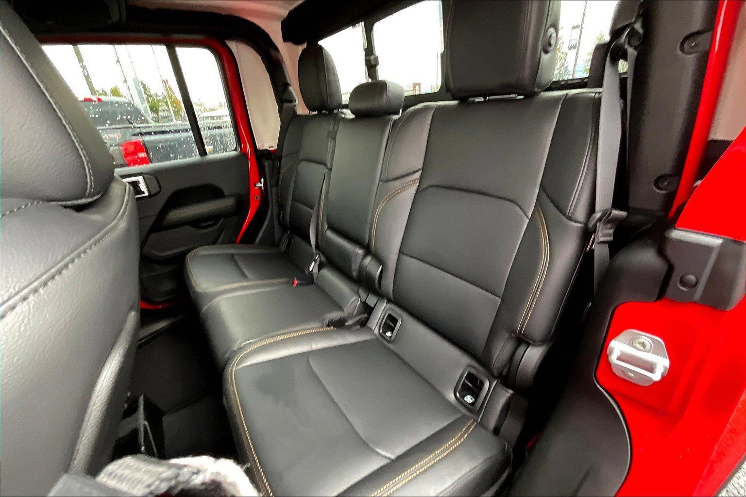 New 2025 Jeep Gladiator High Tide image 11