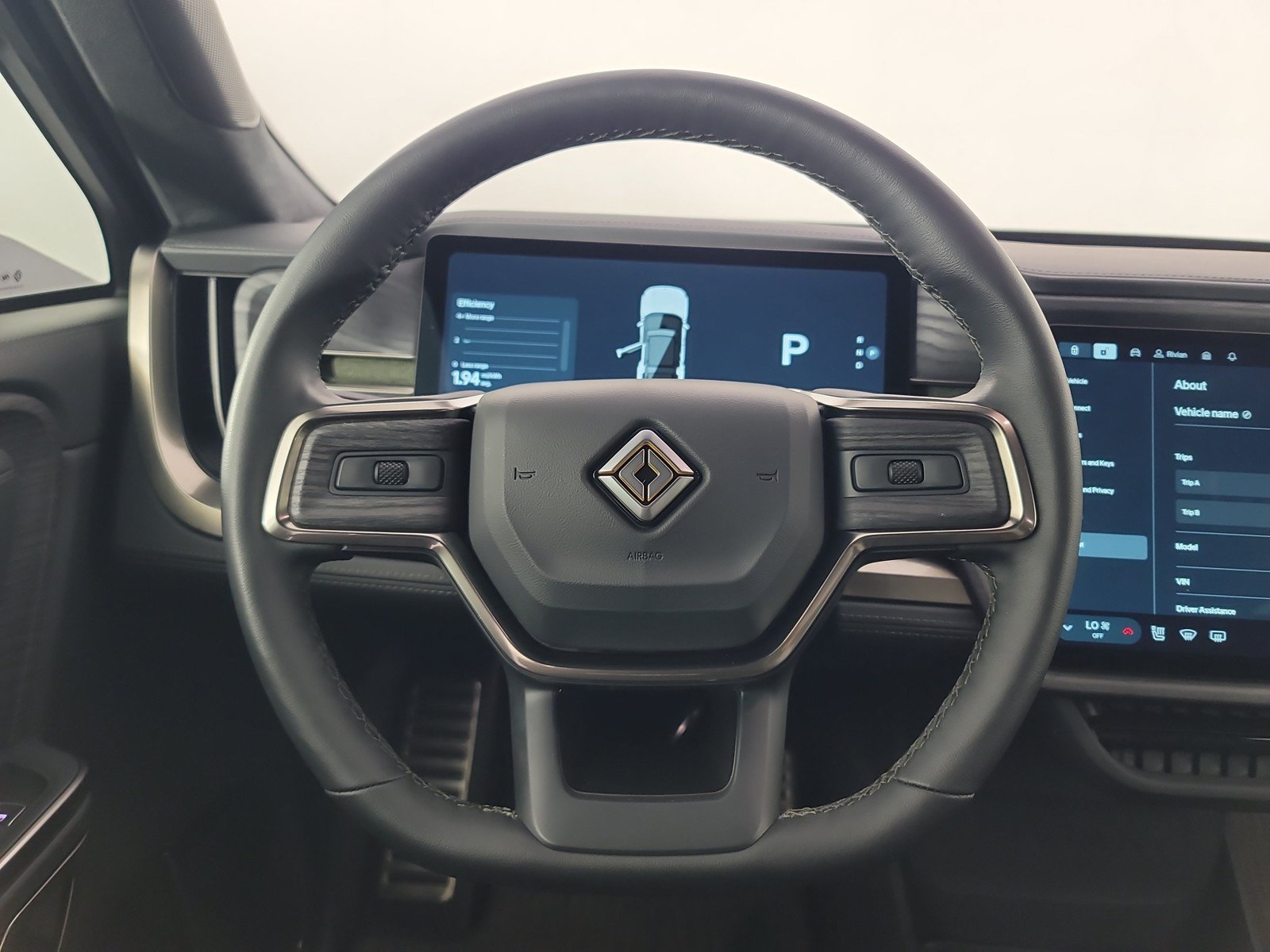 Used 2024 Rivian R1S Adventure AWD/4WD image 28