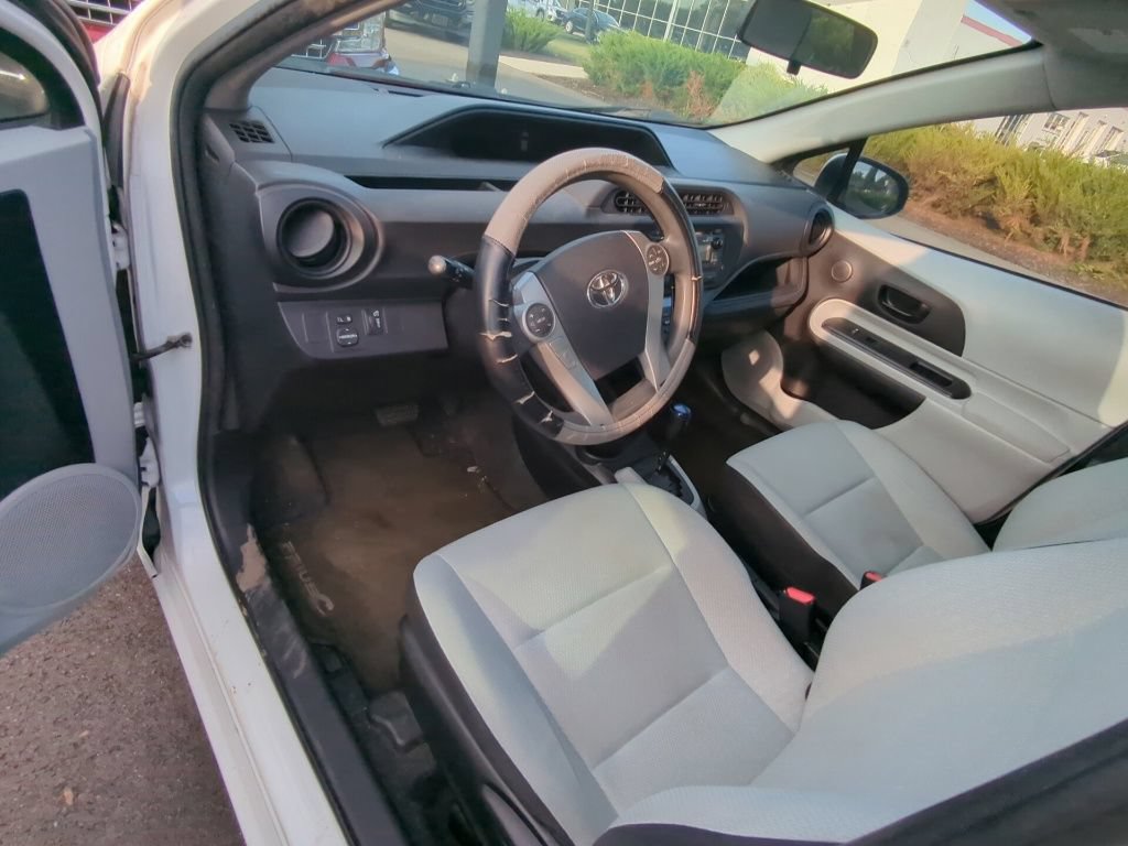 Used 2012 Toyota Prius C One FWD image 7