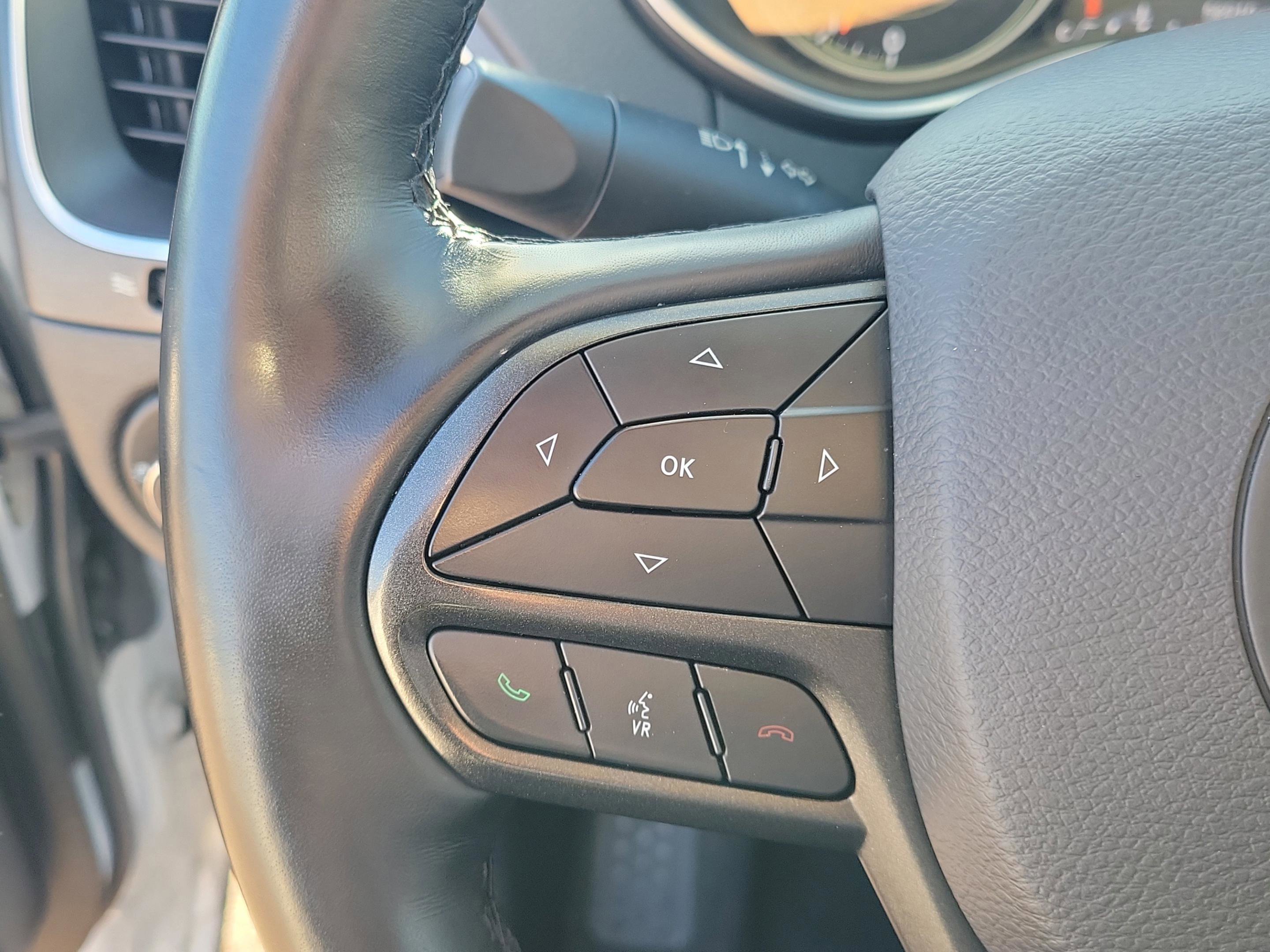 Used 2021 Jeep Cherokee Trailhawk w/ Comfort/Convenience Group image 2