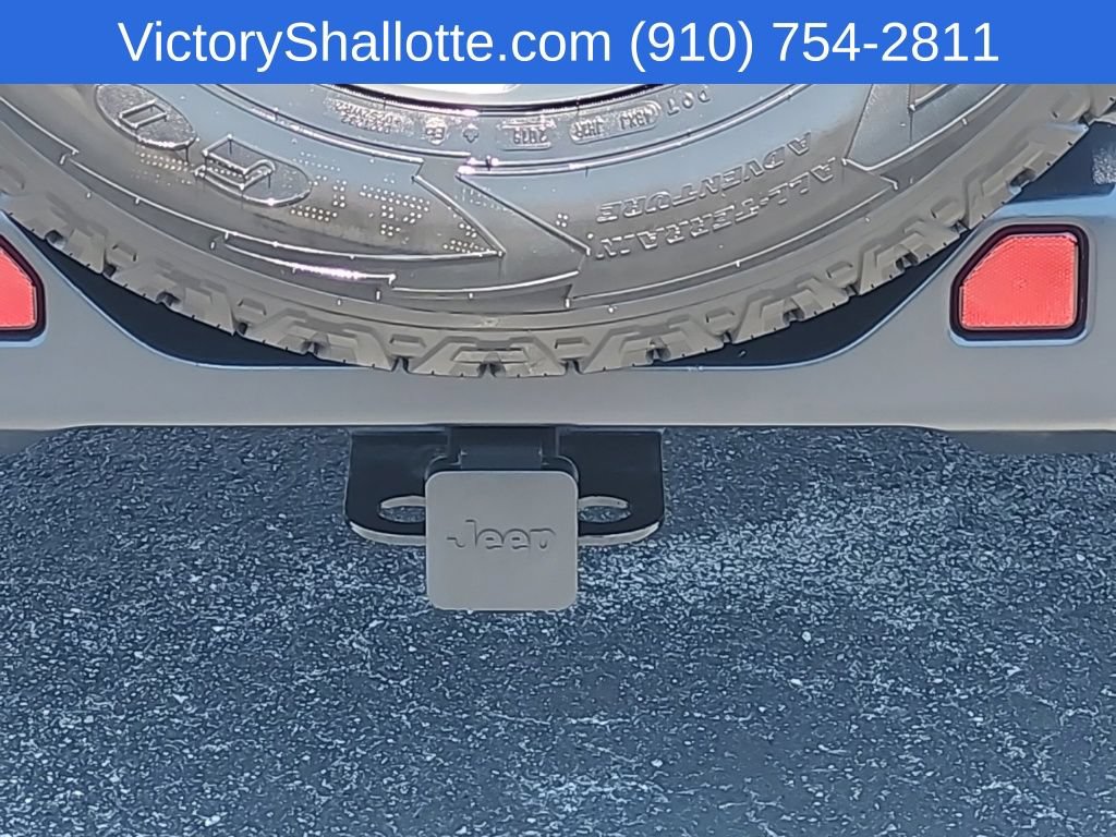 Used 2018 Jeep Wrangler Unlimited Sahara AWD/4WD image 28