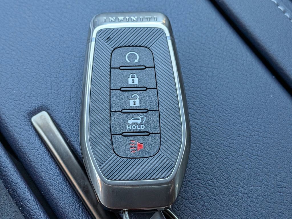 Used 2026 INFINITI QX80 4WD w/ Sport Exterior Package image 34