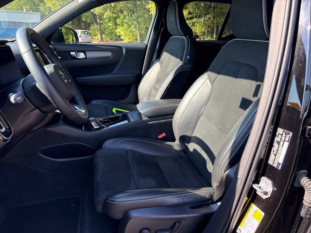 Used 2022 Volvo XC40 P8 Recharge Plus AWD/4WD image 12