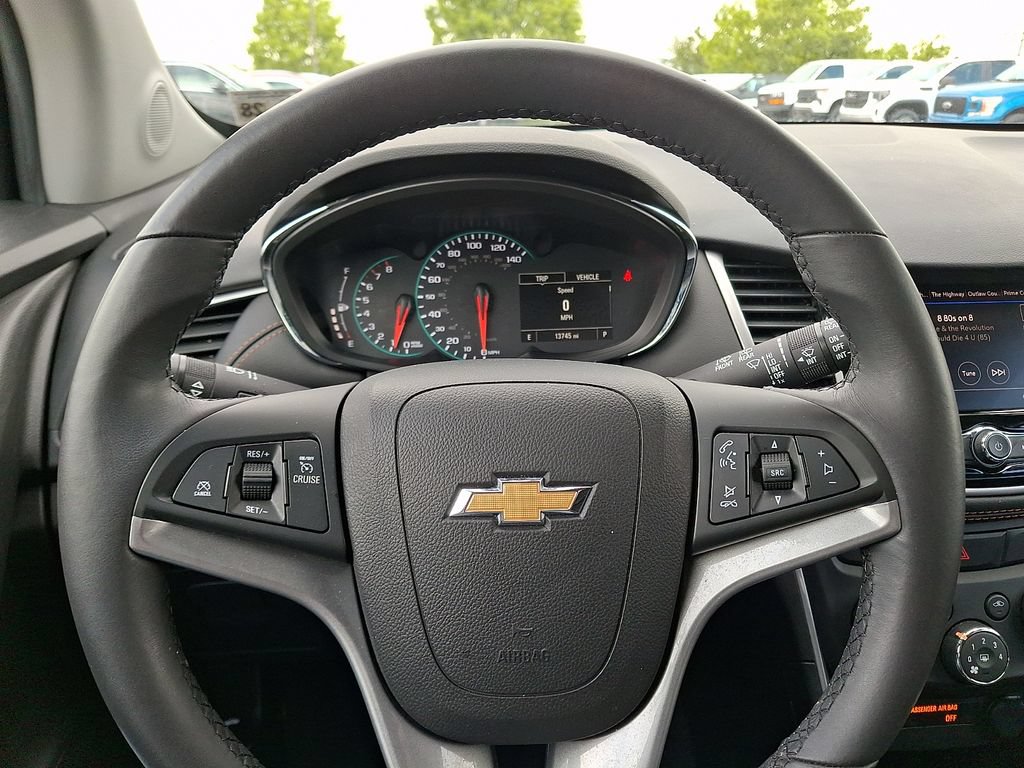 Used 2022 Chevrolet Trax LT w/ LT Convenience Package AWD/4WD image 20