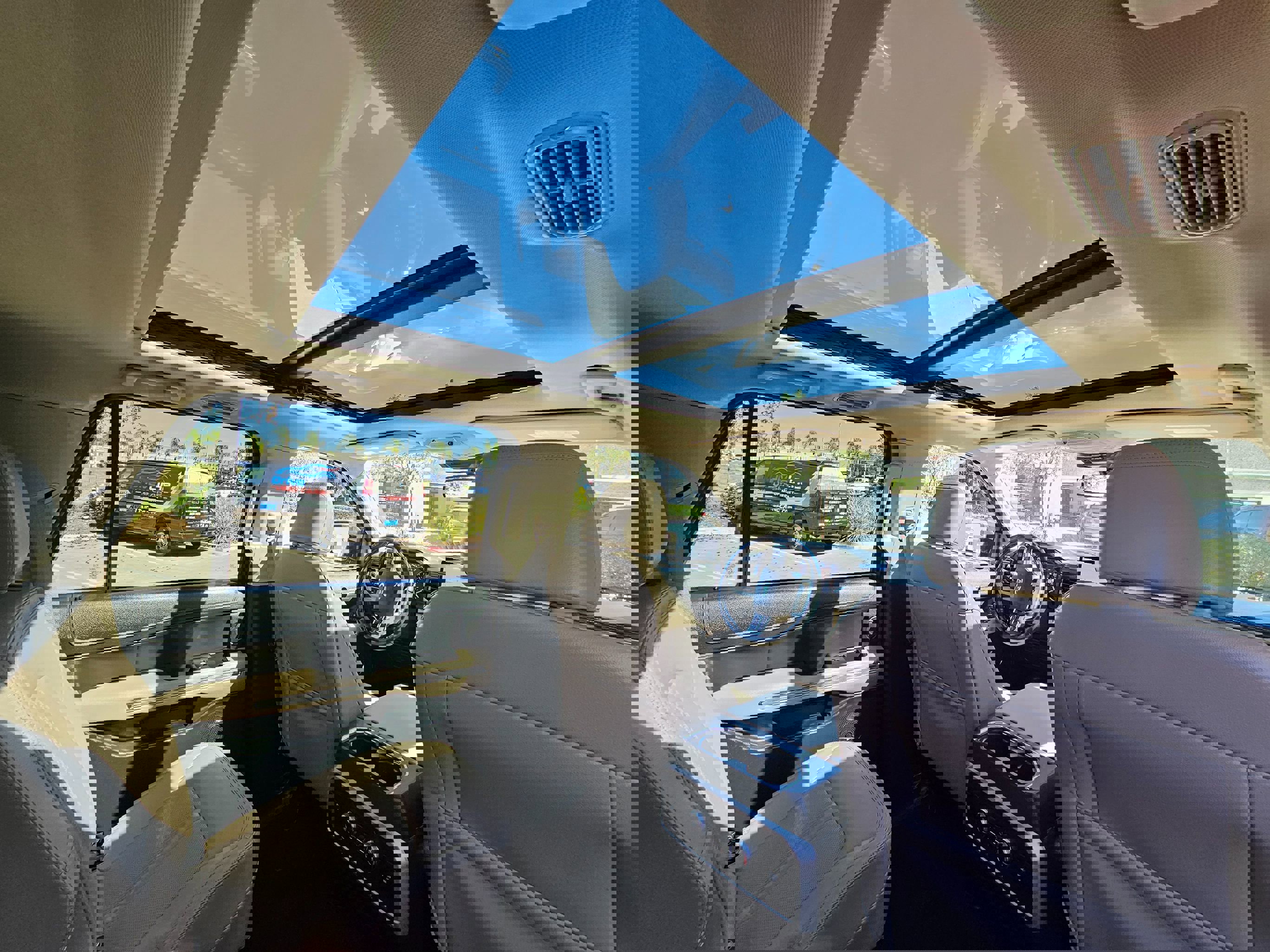 Used 2023 Ford Expedition Limited image 40