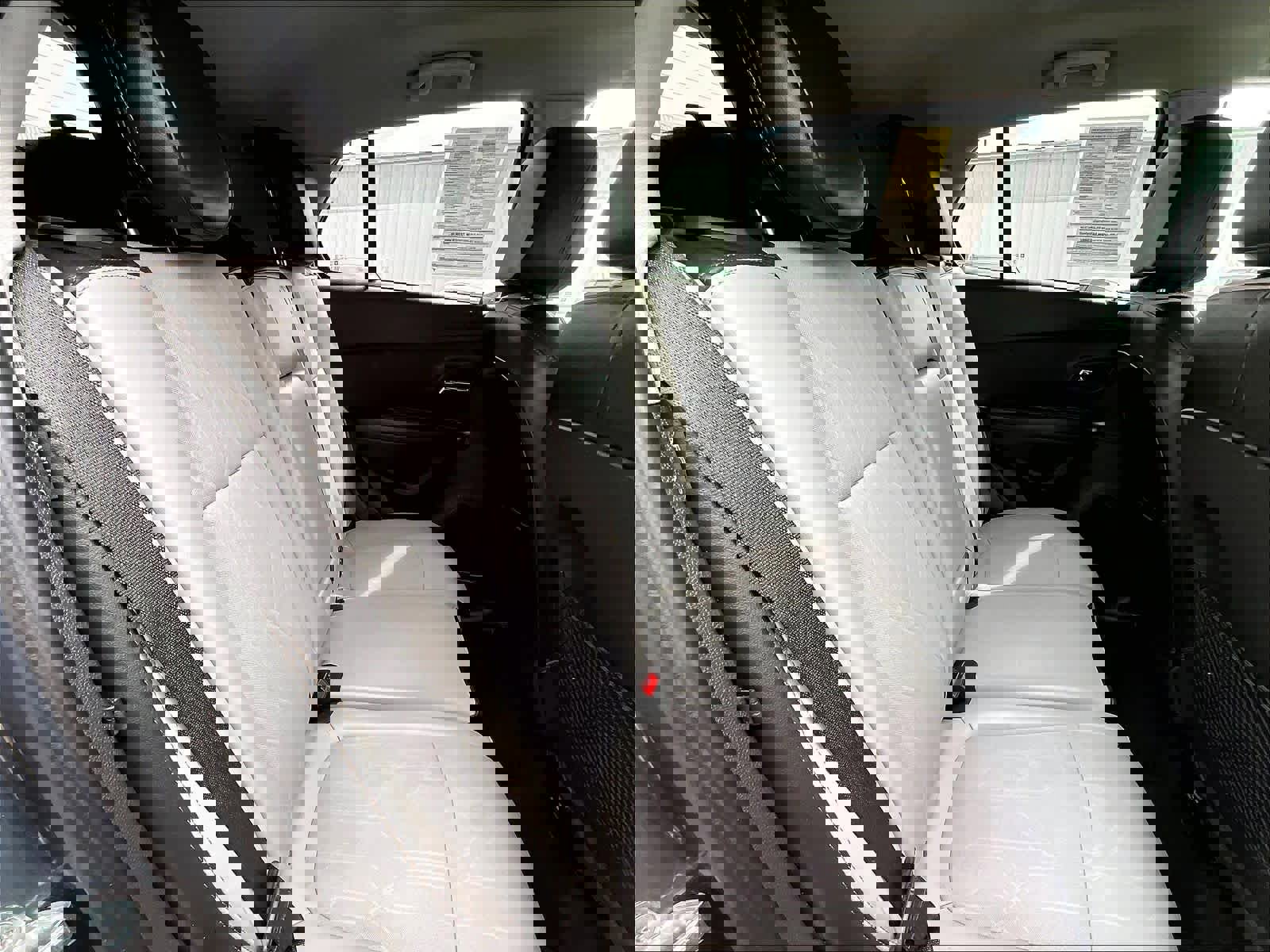 Used 2022 Chevrolet Trax LT w/ LT Convenience Package AWD/4WD image 16