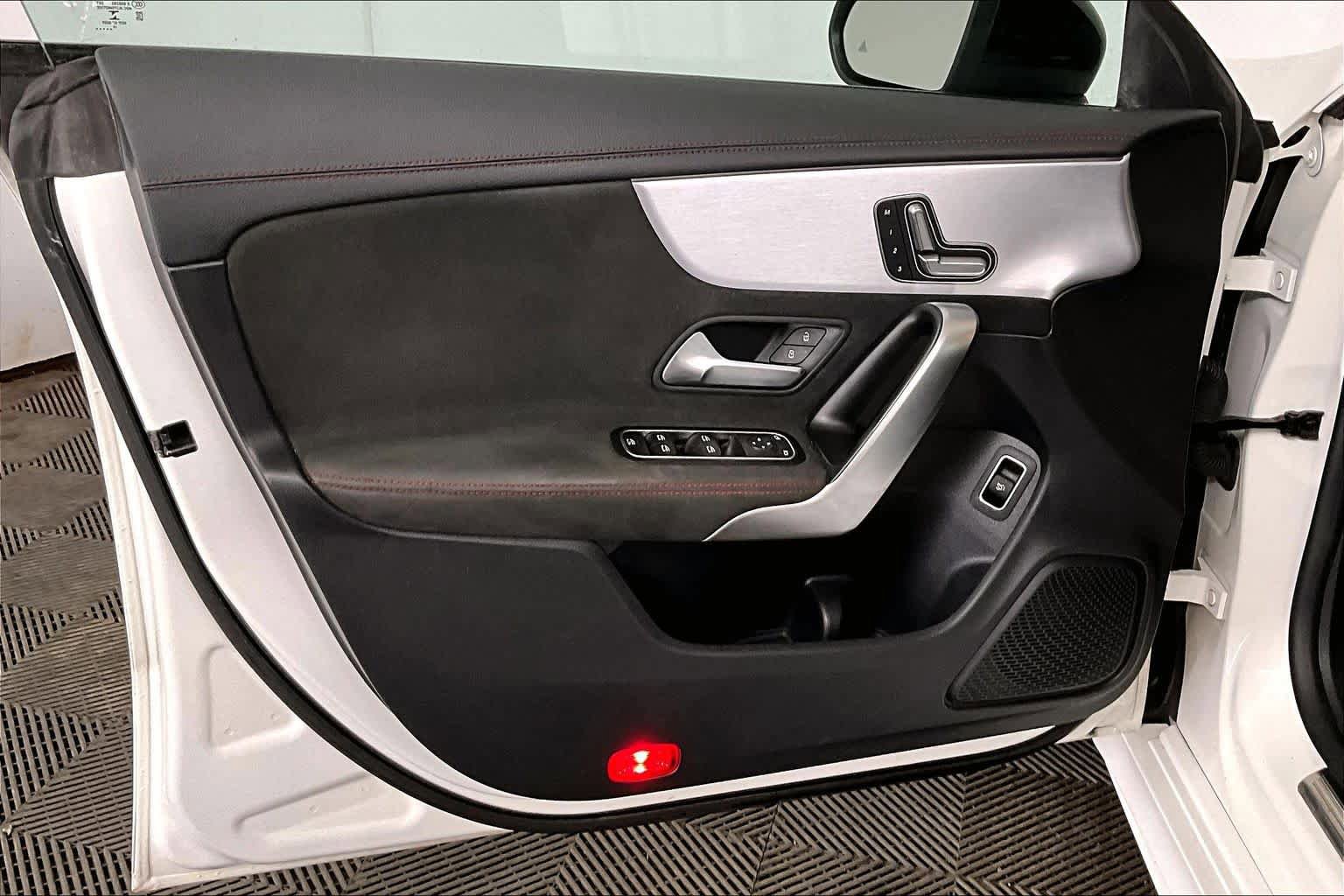 Used 2020 Mercedes-Benz CLA 35 AMG 4MATIC image 22