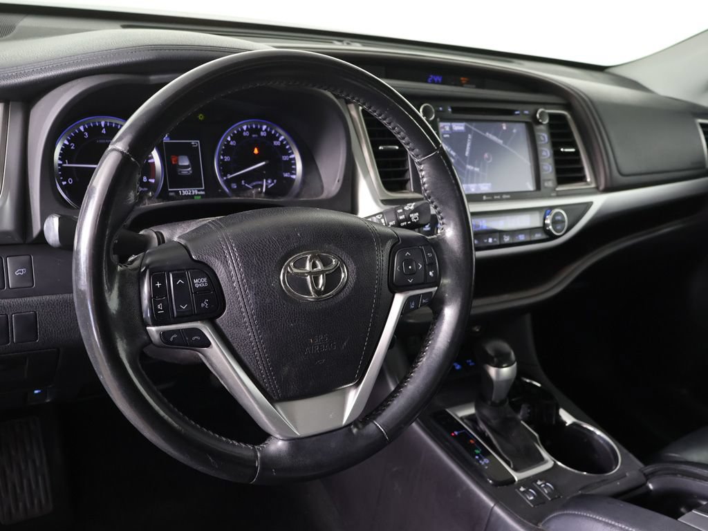 Used 2017 Toyota Highlander XLE w/ Carpet Mat Package AWD/4WD image 26