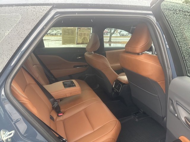 Used 2025 Toyota Crown Signia image 18