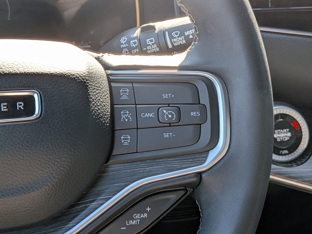 Used 2024 Jeep Wagoneer Series II AWD/4WD image 20