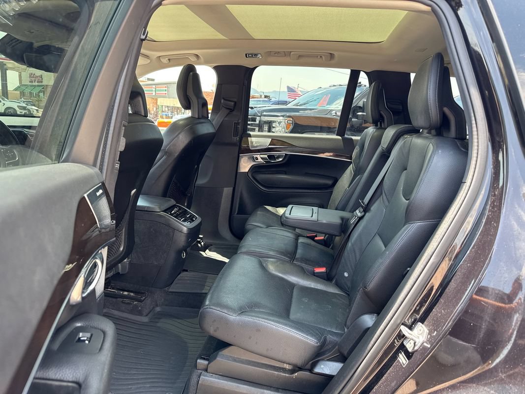 Used 2016 Volvo XC90 T6 Momentum w/ Momentum Plus Package AWD/4WD image 14