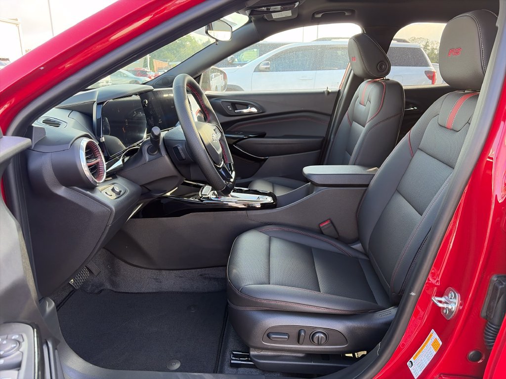 New 2026 Chevrolet Trax RS w/ Sunroof Package FWD image 14
