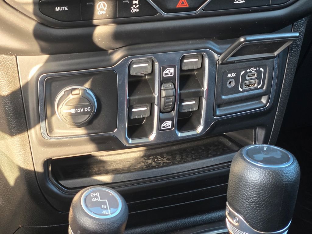 Used 2022 Jeep Wrangler Unlimited Sport image 34