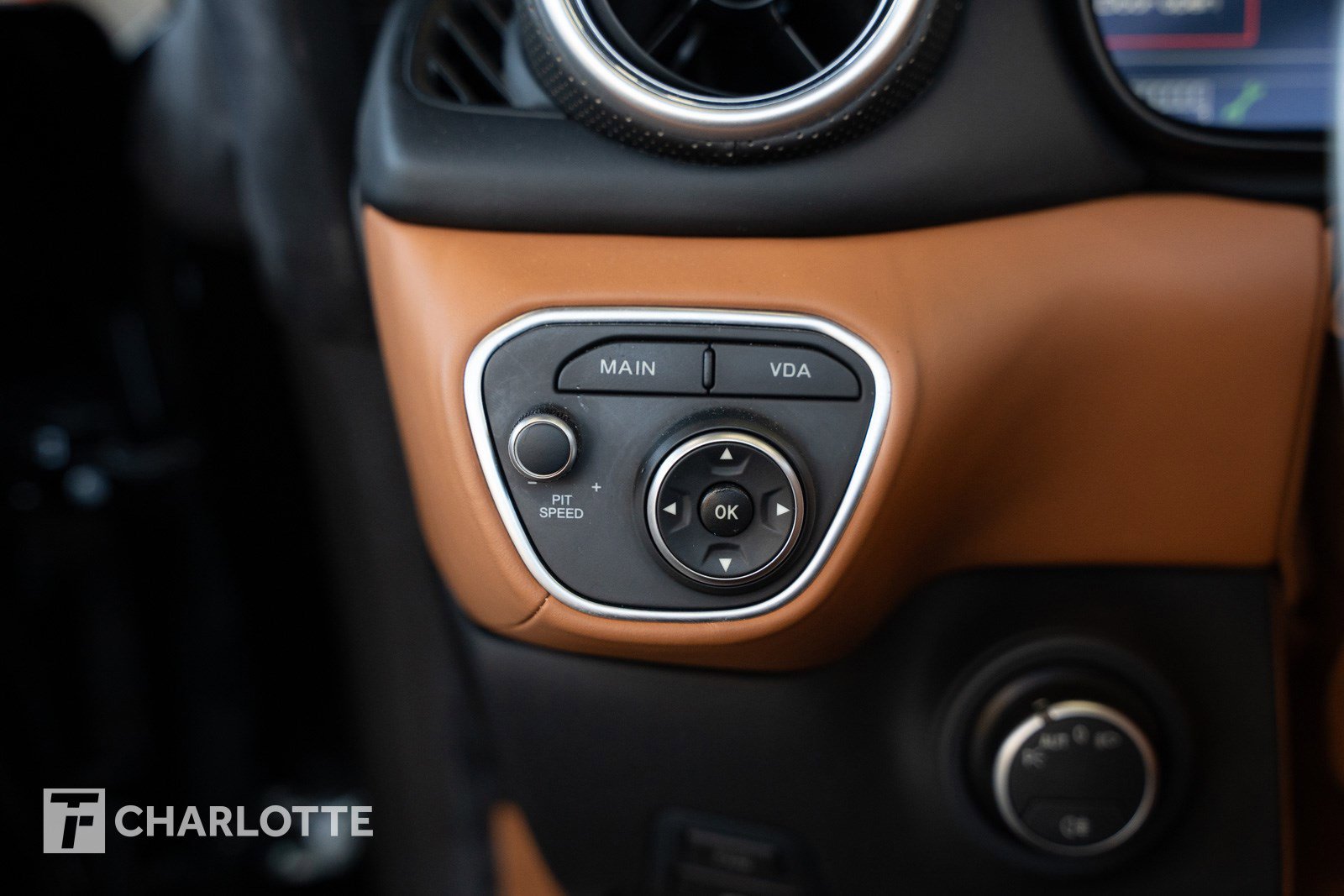 Used 2016 Ferrari California T image 26