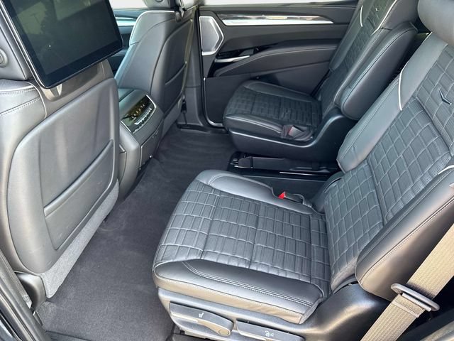 Used 2025 Cadillac Escalade V w/ LPO, ONYX Package AWD/4WD image 15