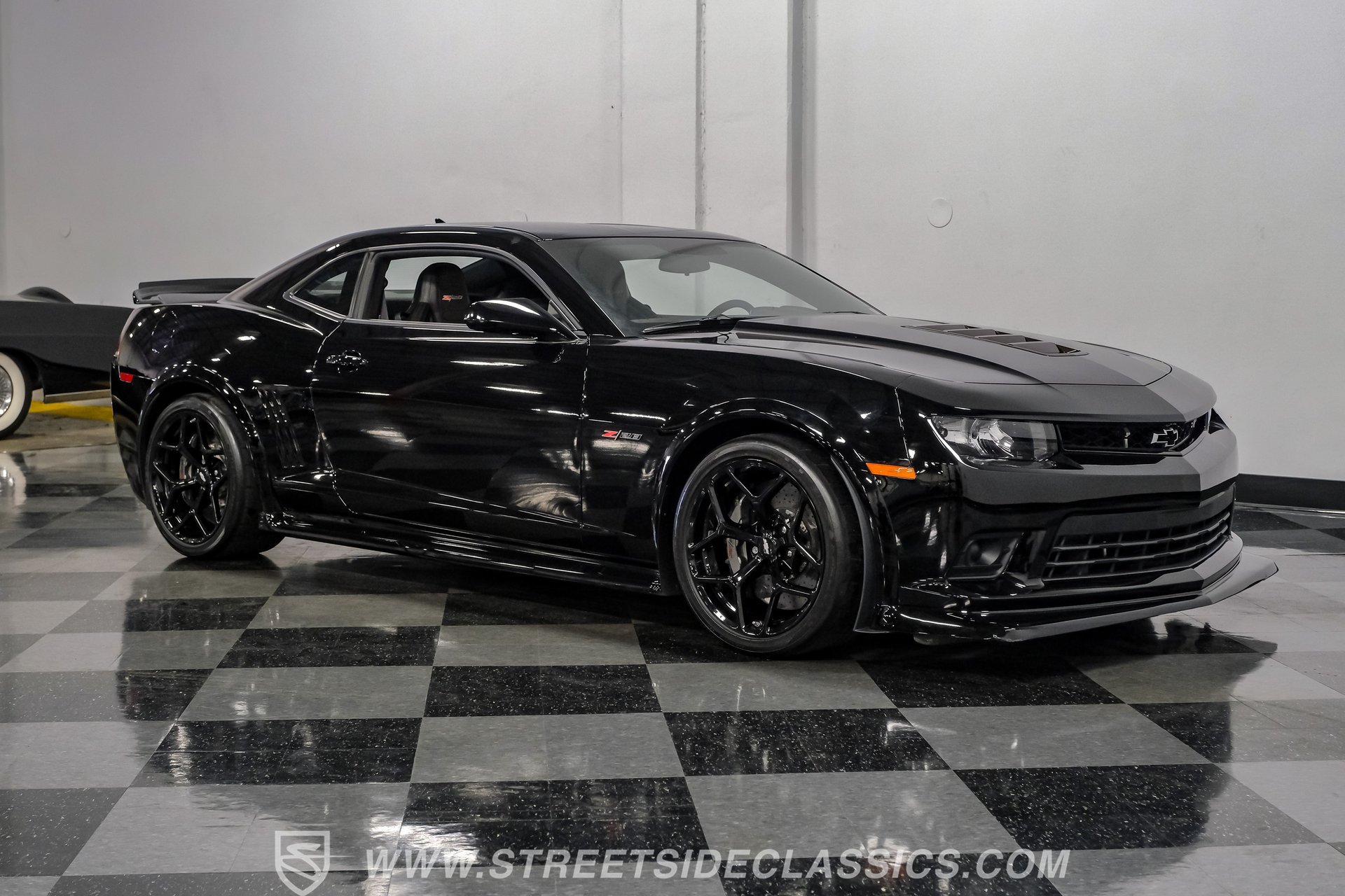 Used 2015 Chevrolet Camaro Z/28 RWD image 15