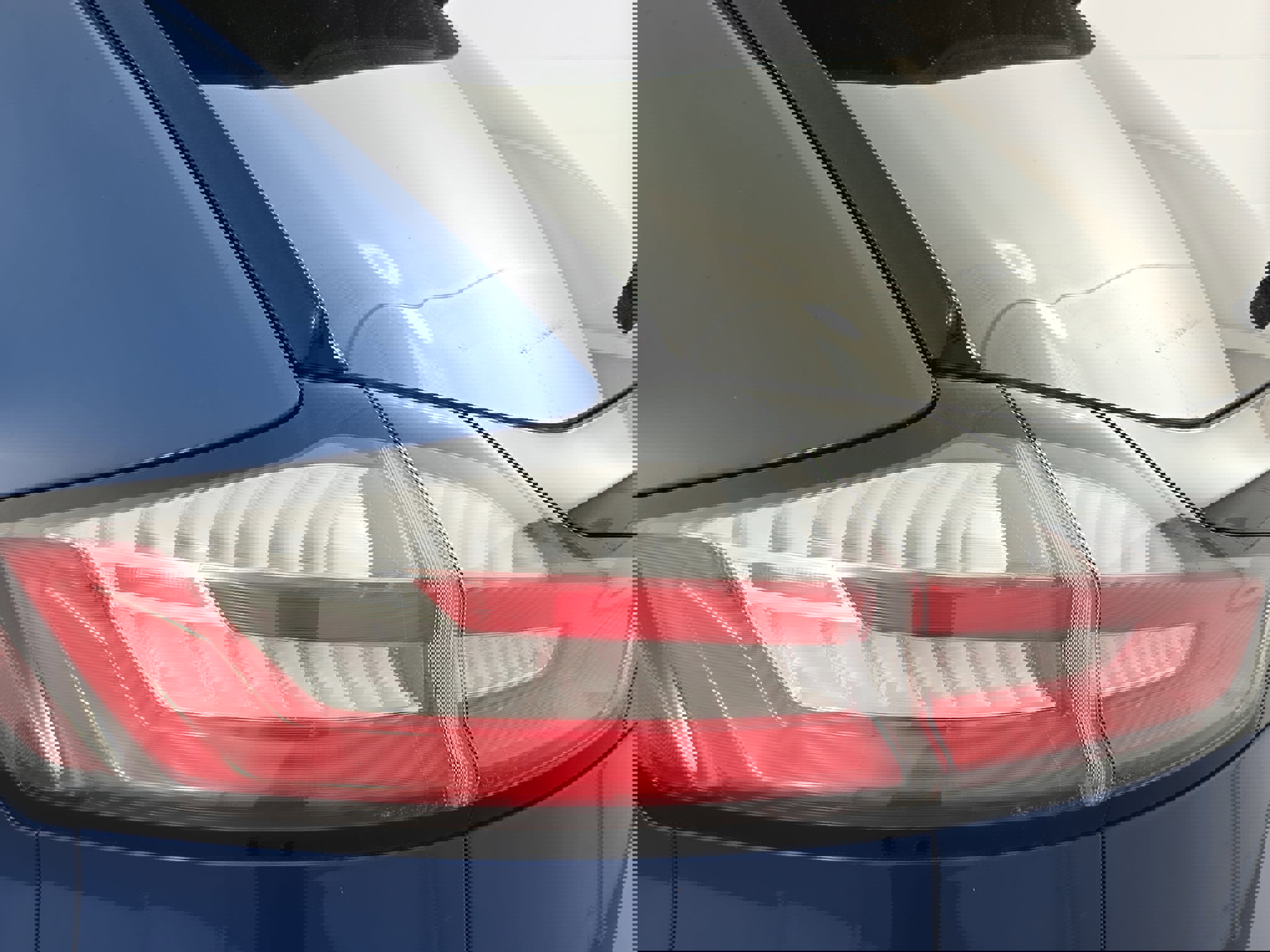 Used 2020 Ford Edge SE image 33