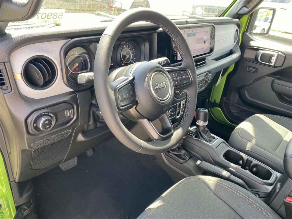 New 2025 Jeep Gladiator Sport image 39