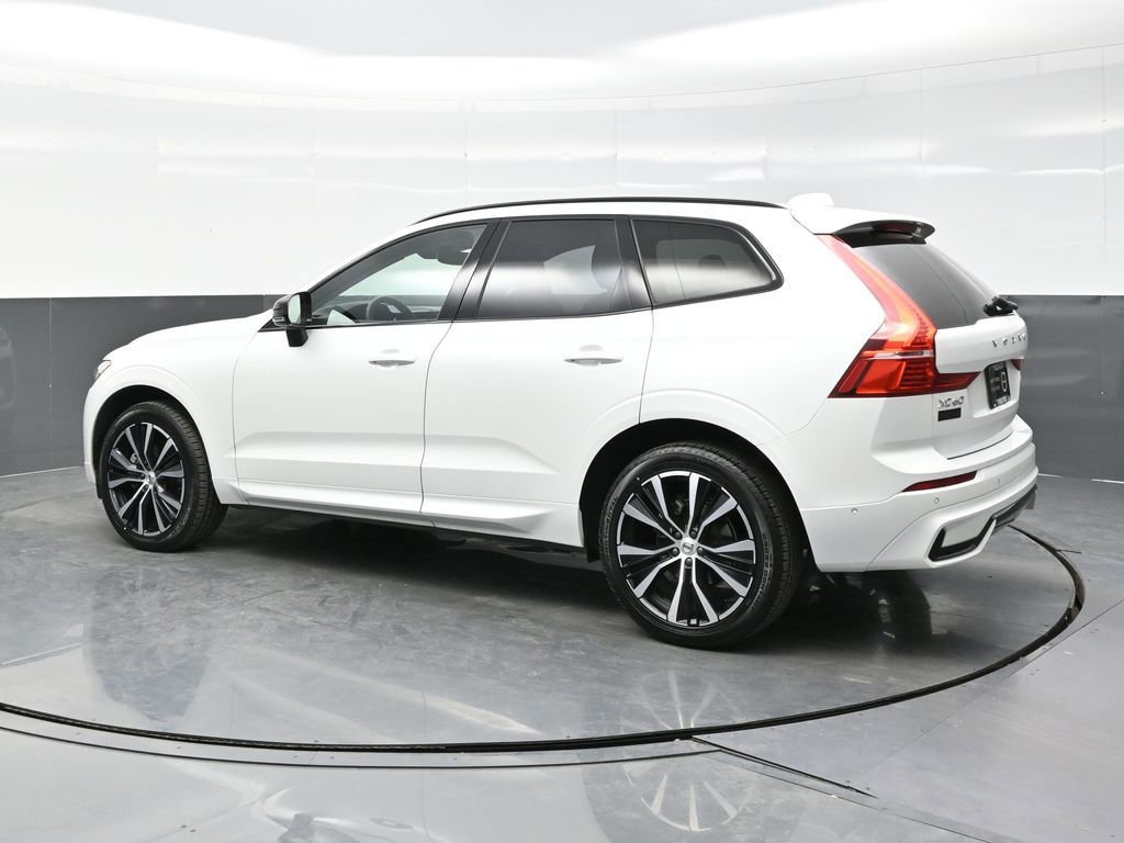Used 2025 Volvo XC60 B5 Plus w/ Climate Package AWD/4WD image 4