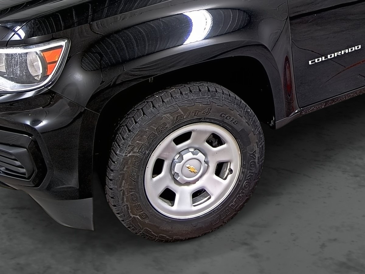 Used 2022 Chevrolet Colorado W/T AWD/4WD image 7
