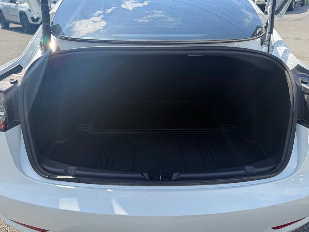 Used 2023 Tesla Model 3 Standard Range RWD image 5