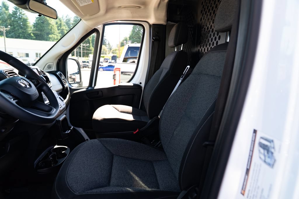 Used 2025 RAM ProMaster 2500 w/ U-Haul Equipment Group FWD image 13
