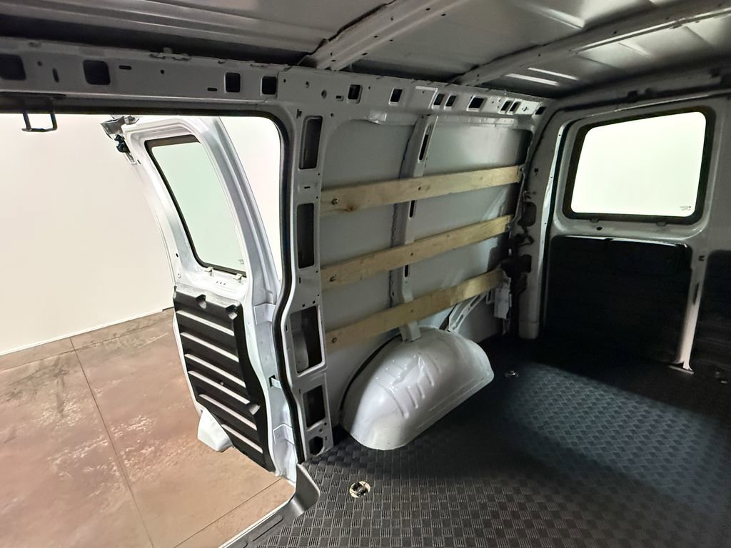 Used 2024 GMC Savana 2500 w/ Driver Convenience Package image 73