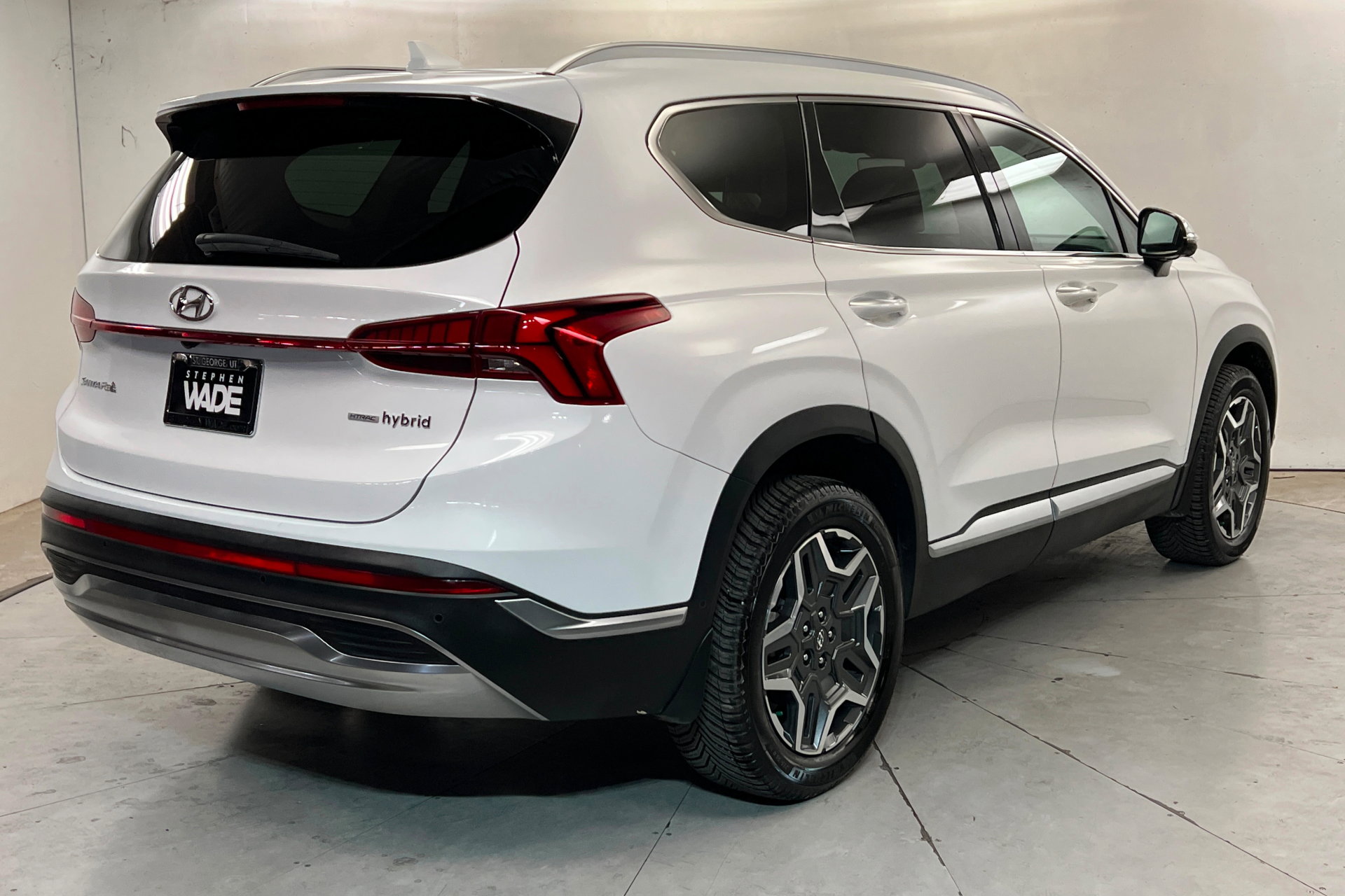 Used 2022 Hyundai Santa Fe Limited AWD/4WD image 5