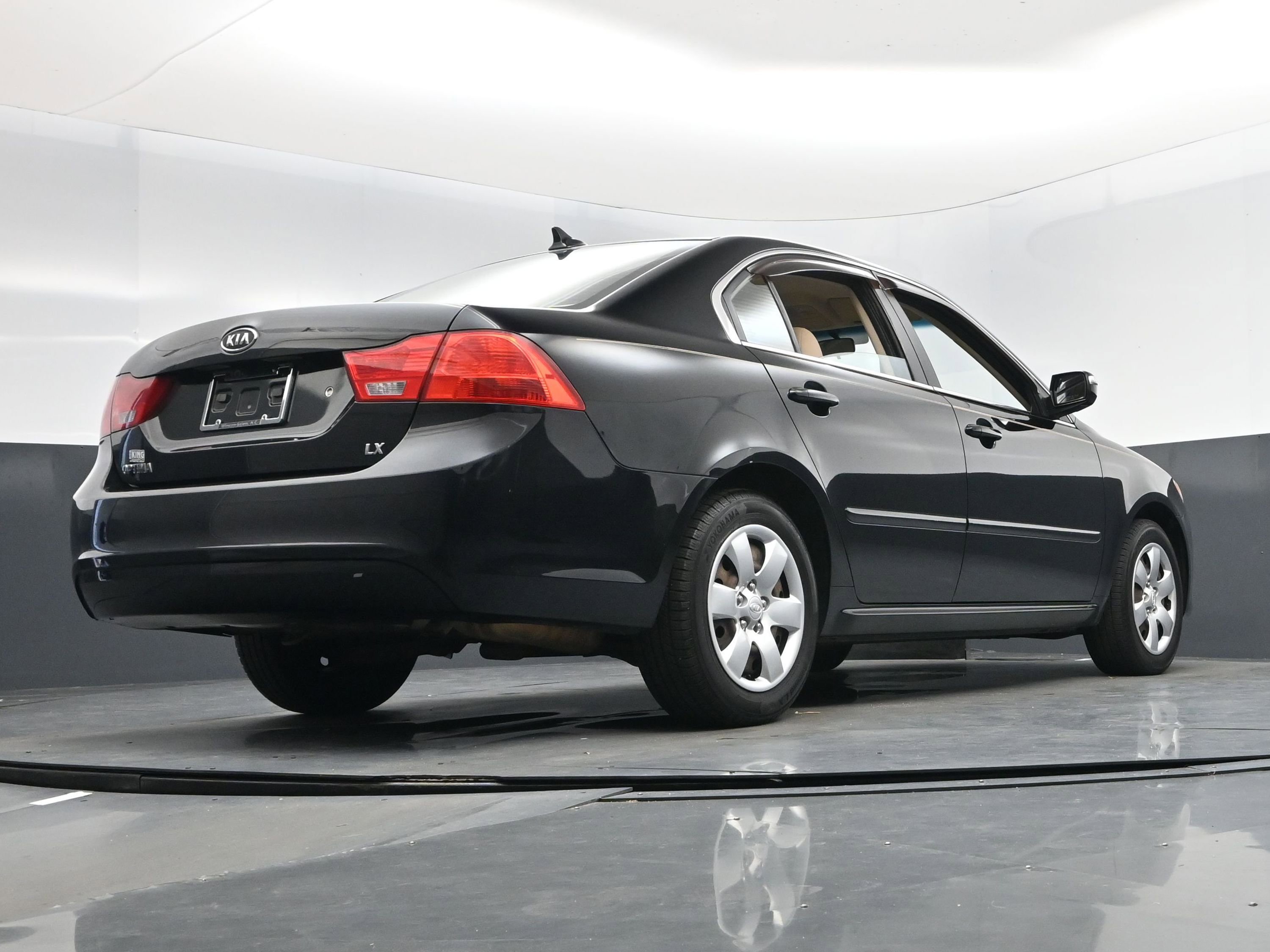 Used 2009 Kia Optima LX image 14